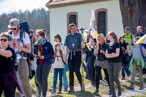 Die Pilger an der Schnepfenkapelle